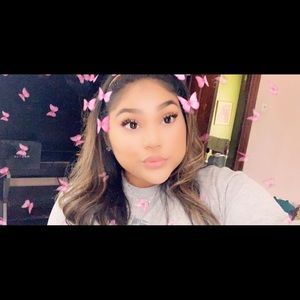 Meet your Posher, Valeria